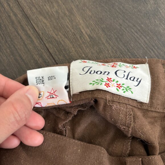 Vintage Brown Raw Silk Pleated Shorts XS - Picture 2 of 3